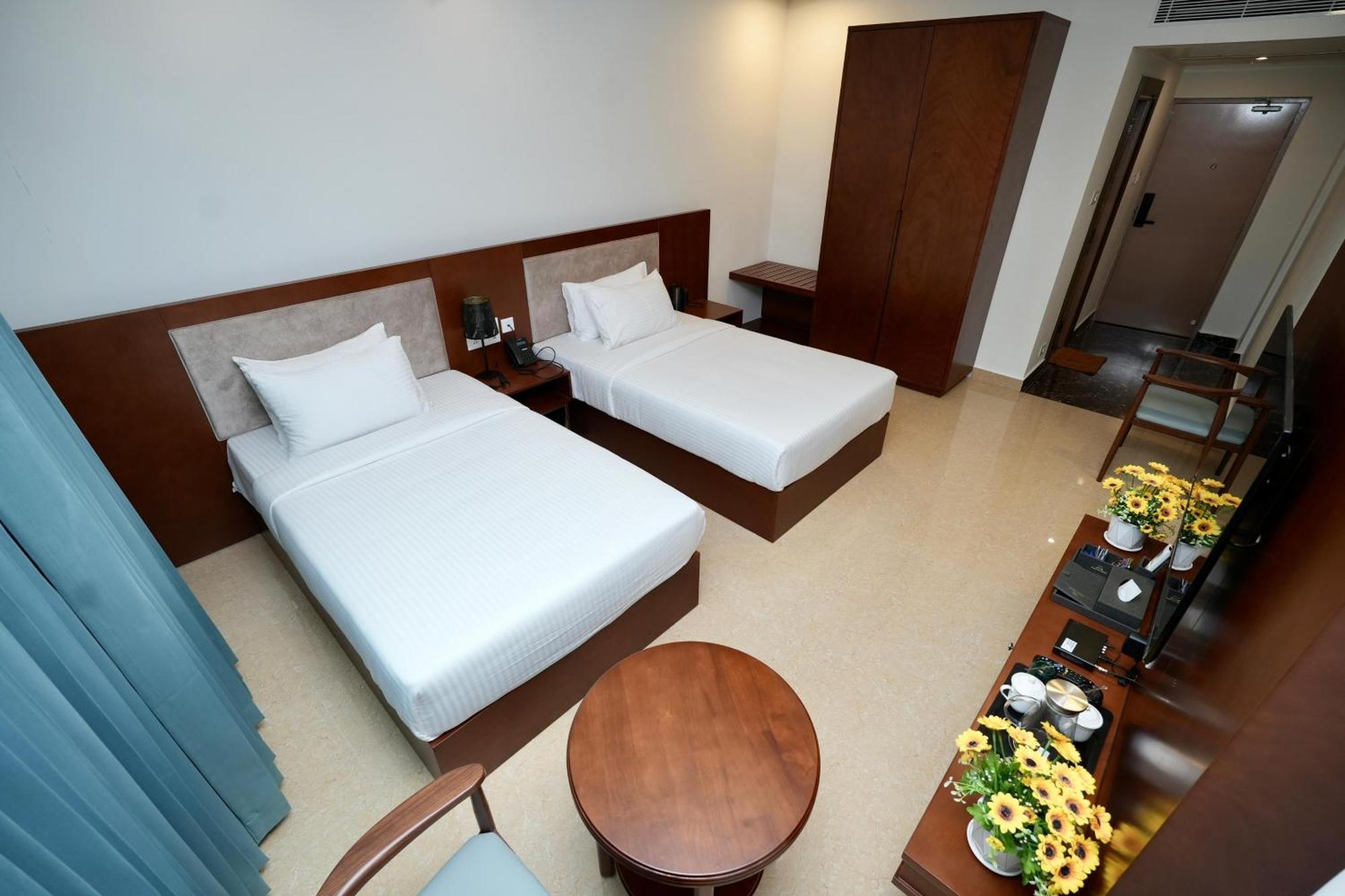Le Royale Palace Karaikal Esterno foto